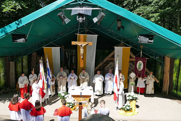 Festgottesdienst mit Weihbeschof Prof. Dr. Karlheinz Diez